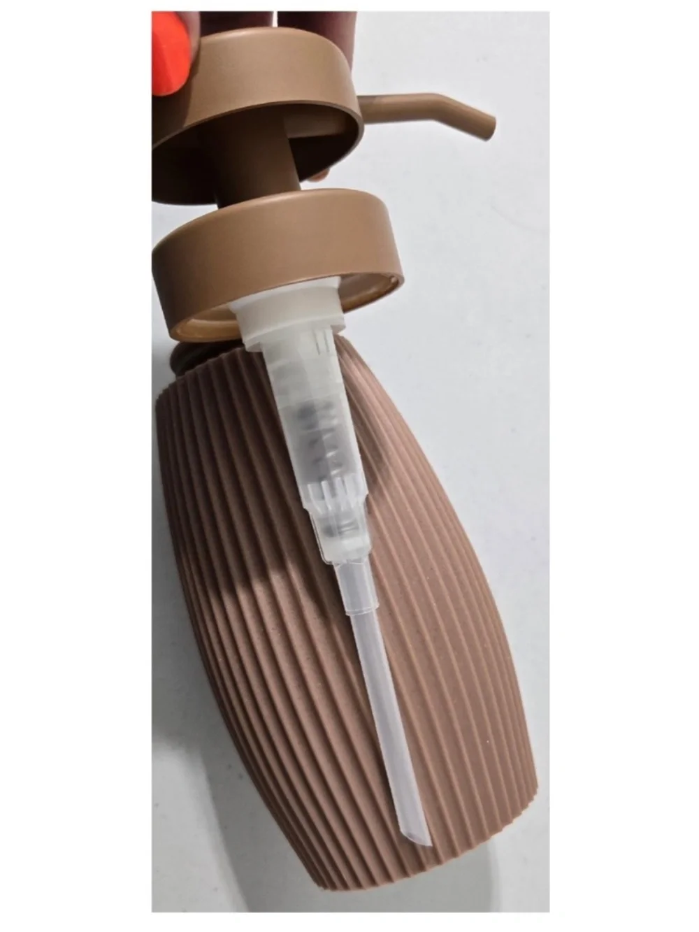 New Room & Retreat Soap Pump Cylinder Home Bathroom Kitchen Brown NWT